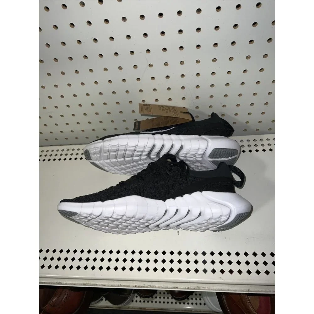 Nike Free RN 5.0 Next Nature Womens Athletic Running Shoes Size 8 Black White - Picture 6 of 8